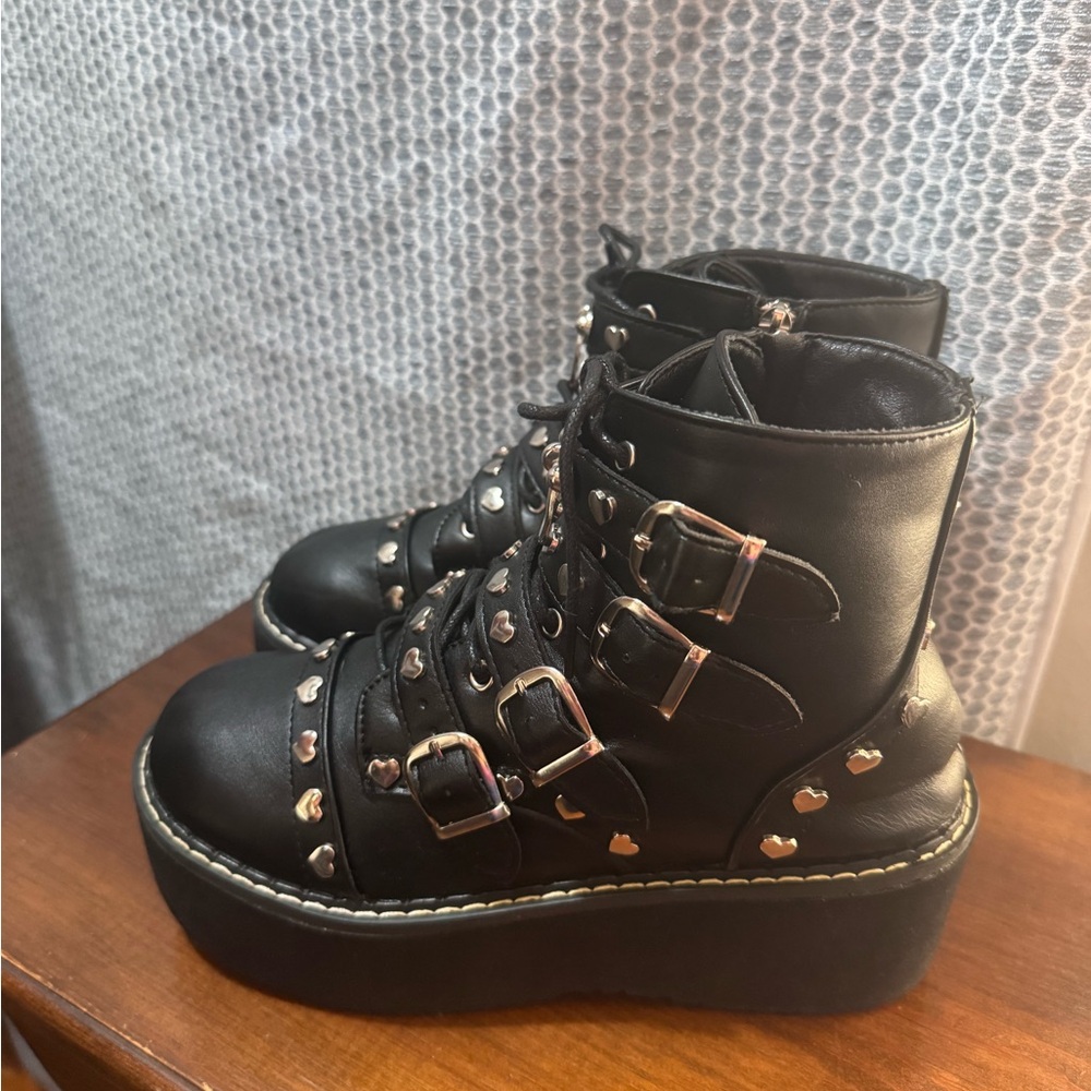 Source Unknown Black Heart-Adorned Combat Boots - image 3